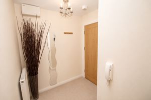 Entrance Hallway- click for photo gallery